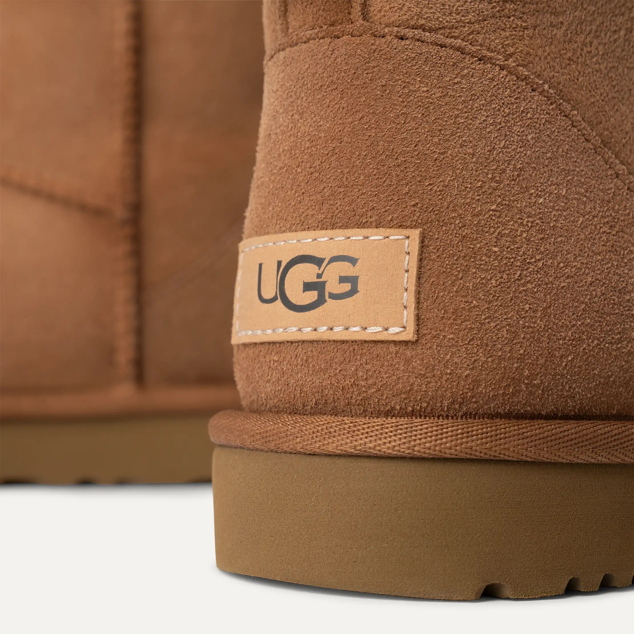 UGGS CLASSIC MINI II BOOT CHESTNUT